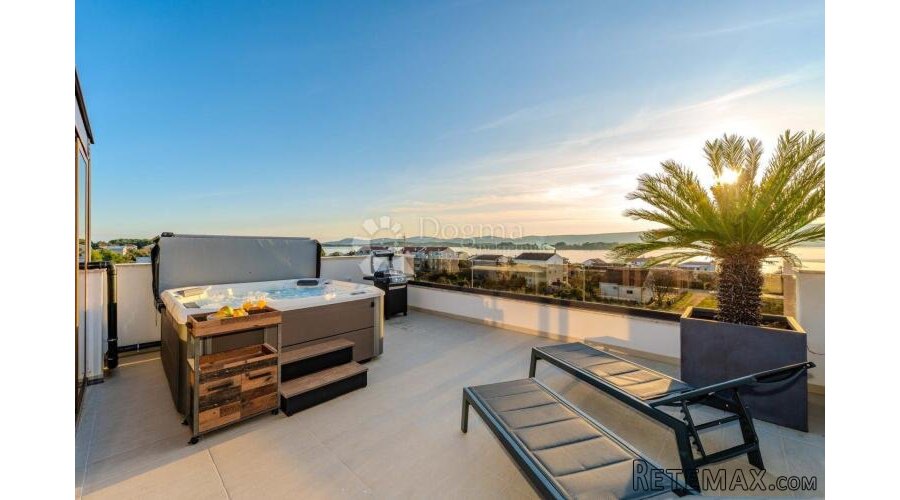 TURANJ - PENTHOUSE S POGLEDOM NA MORE - 3