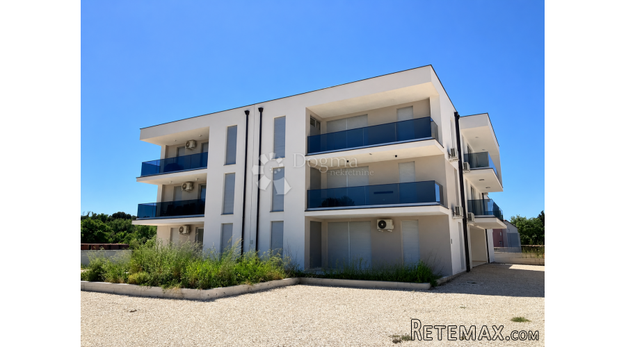 2S+DB, 1. kat u novogradnji - 1 km od mora - 72,80 m2