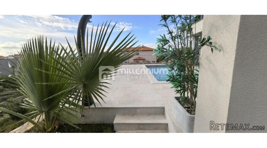 Otok Krk, Linardići, 200m2, samostojeća kuća s bazenom - 3