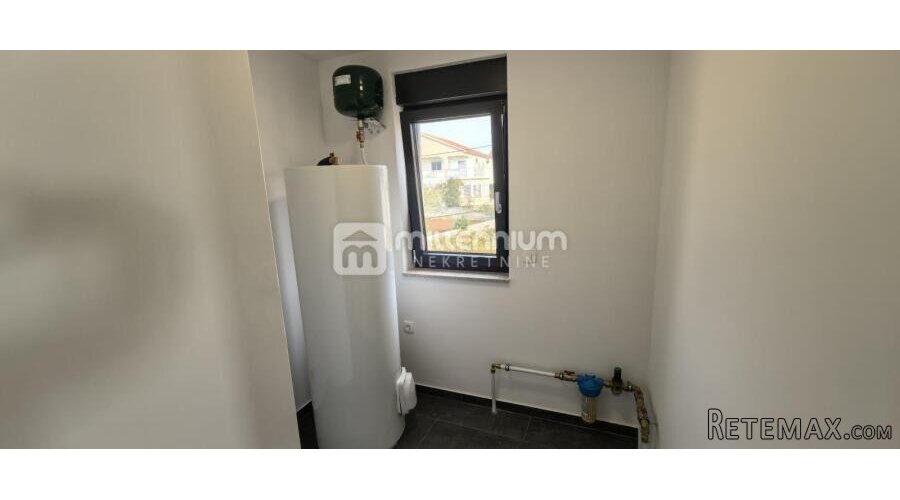 Otok Krk, Linardići, 200m2, samostojeća kuća s bazenom - 9
