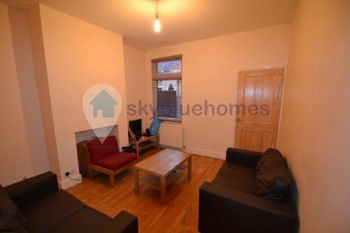 House - HOT STUDENT DEAL! Looking for.. - 2