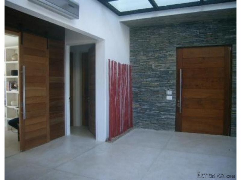 4 Bedroom House - For Rent - Santa.. - 2