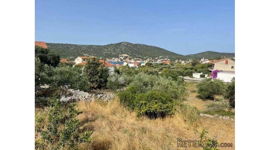 Građevinsko zemljište u Vinišću, 915 m2, 300m od mora - 2