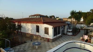 Finca Farm - Country house with three..