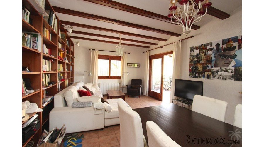 A pretty detached.. - 4
