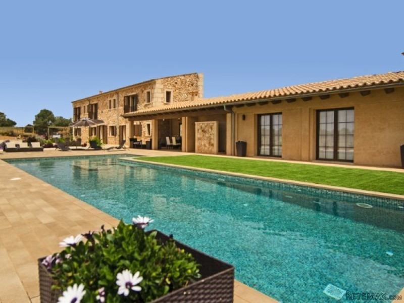 Natural Stone Villa With Guest Apartment