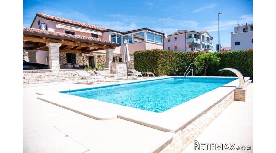 Prelijepa kuća s pogledom na more Novigrad - 3