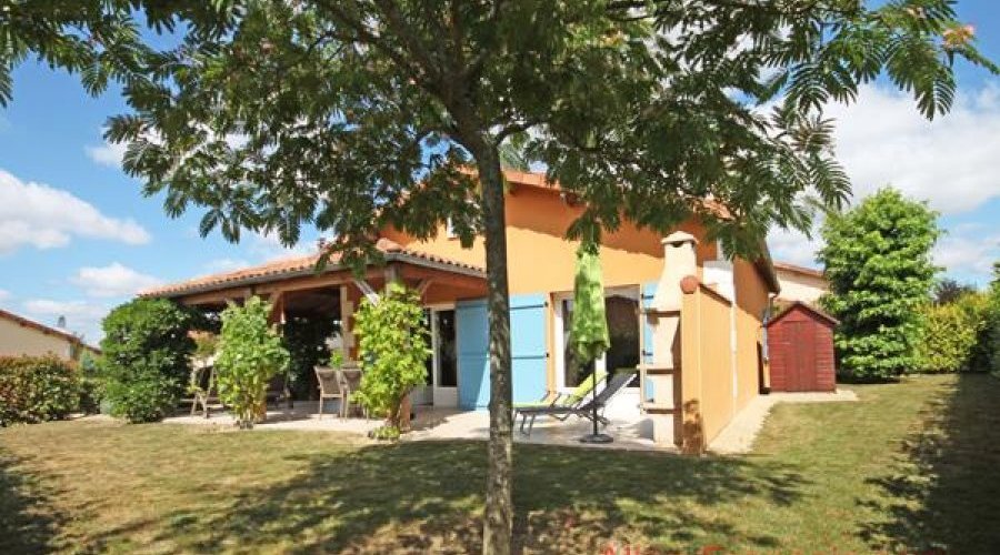 Les Forges (79) - For sale : Immaculate villa with large..