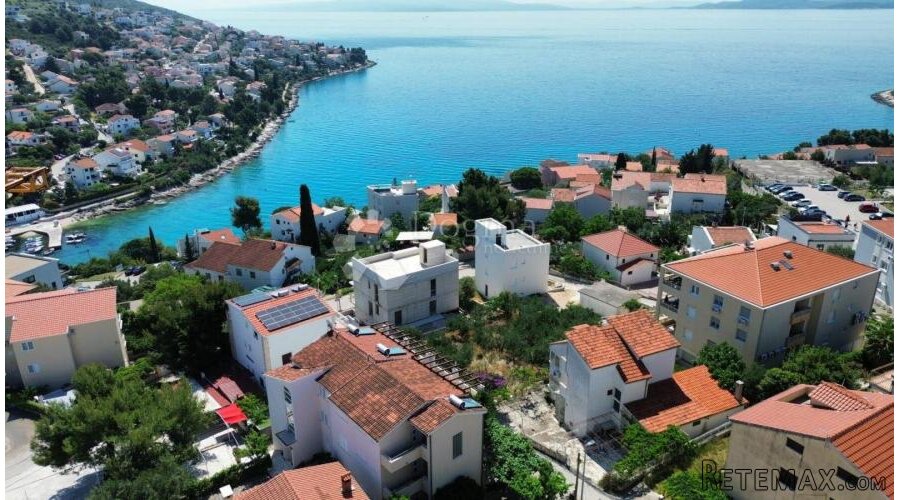 ČIOVO- KUĆA S VELIKOM OKUĆNICOM