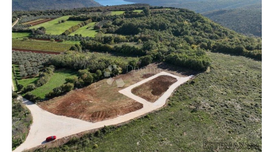 Građevinsko zemljište u okolici Barbana