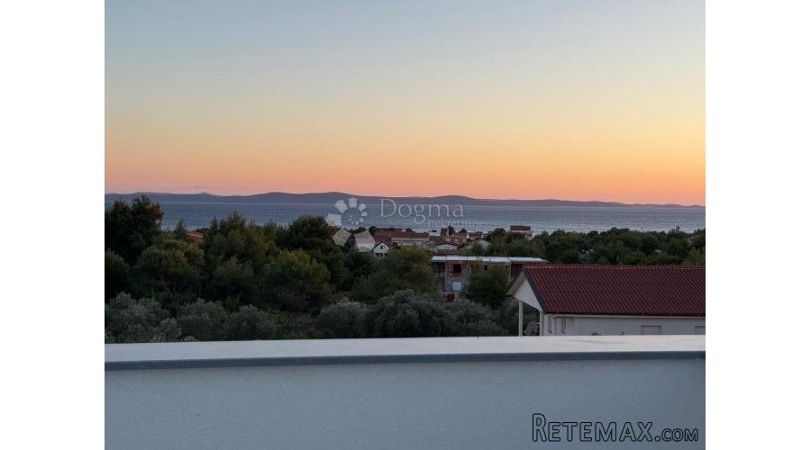 NOVOGRADNJA POTKROVLJE VIR
