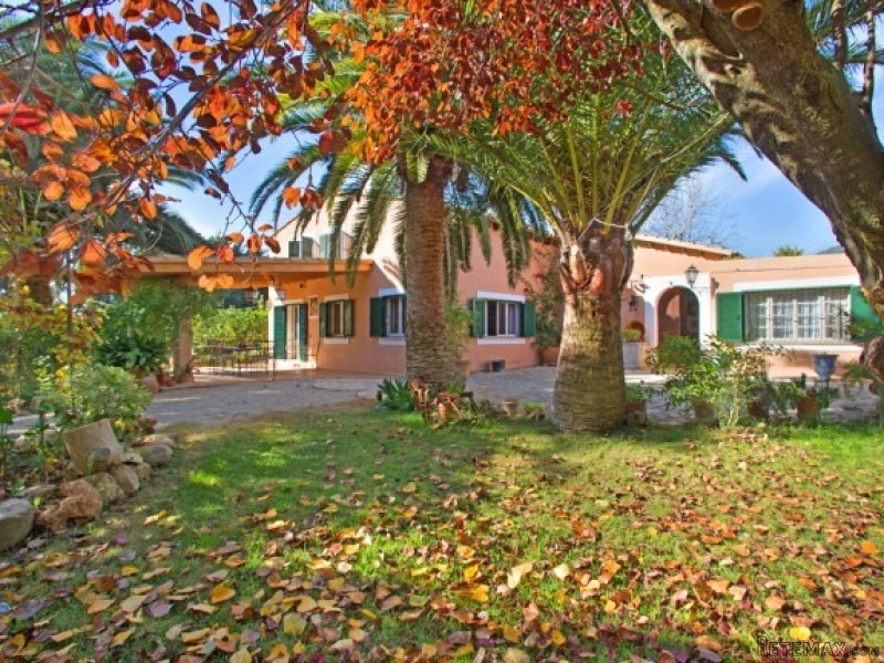 Unique Property In Alaro - 2