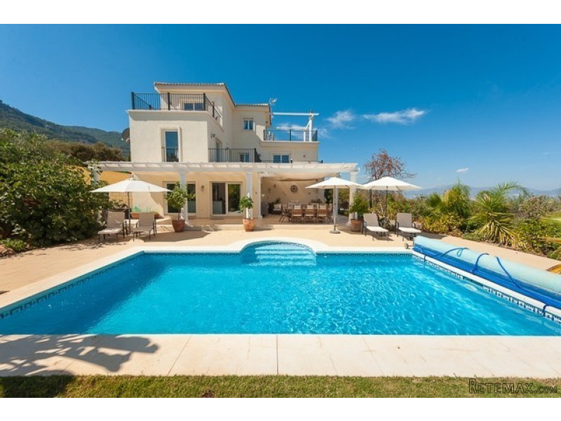 5 Bedroom Finca Villa