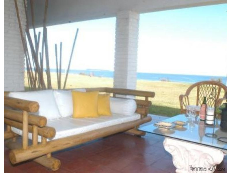 4 Bedroom House - For Rent - Pinares