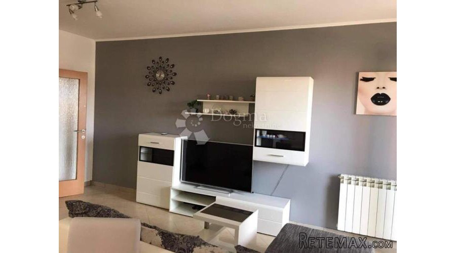 Renoviran stan s pogledom na more - 2