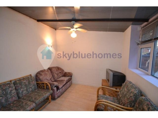 House - ***NO AGENCY FEES*** This is a.. - 2