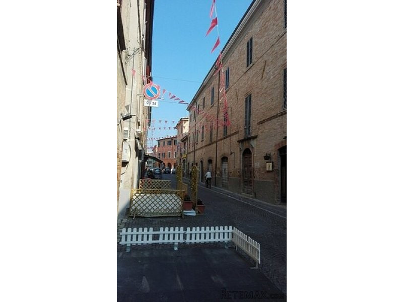 Traditional Townhouse In A Beautiful.. - 2