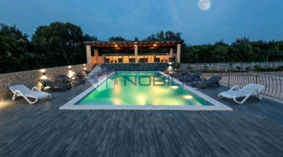 Vinišče, Trogir, kuća 470 m2 sa 6 apartmana