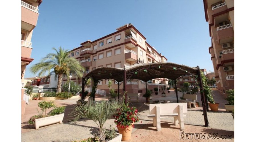 This well presented, fully furnished 2 bedroom apartment is..