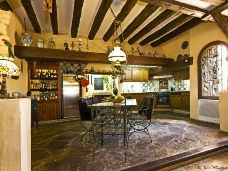 Fabulous Mansion With Lovely And.. - 2