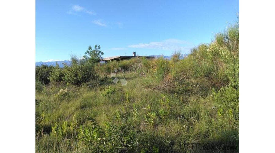 GRAĐEVINSKO ZEMLJIŠTE LJUBAČ: 592 m²