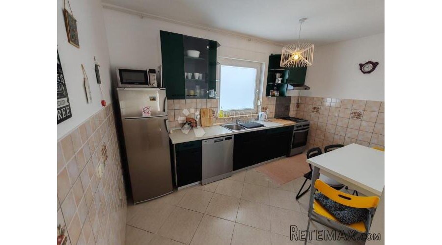 Novi Zagreb 99m2 i 4 sobe+balkon+2pkng