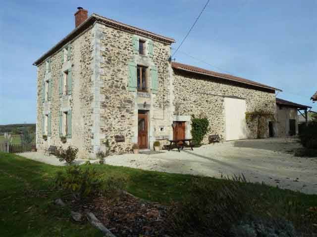 Beautifully Renovated 5 Bed Farmhouse..