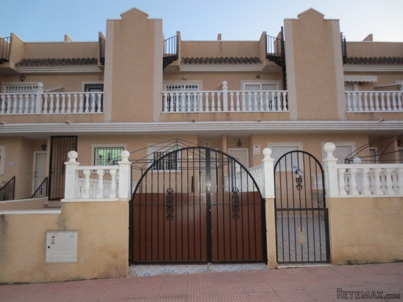 Triplex For Rent In Las Filipinas..