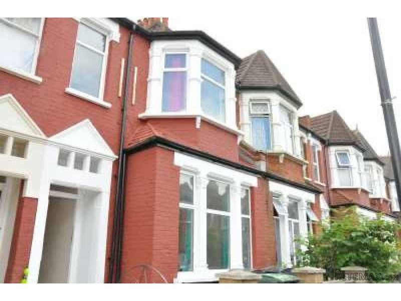 Single with double bed near Turnpike.. - 2