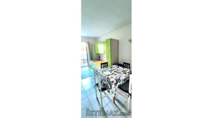 Studio apartman s vrtom, Šolta