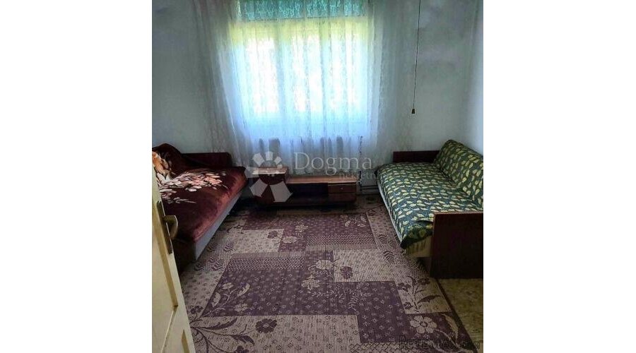 Kuća sa velikom okućnicom u Vrbovskom - 2