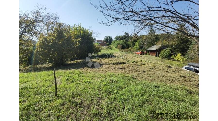 Građevinsko zemljište 678m²