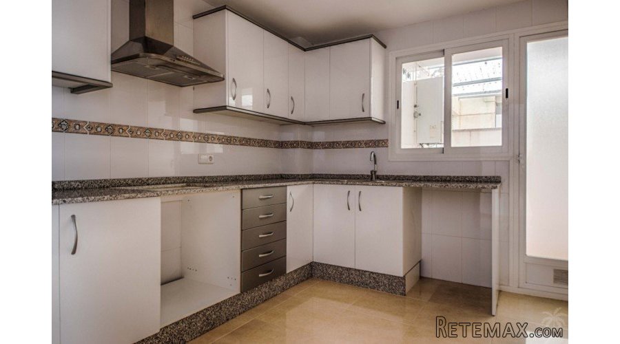 Large apartment on the second line in Altea This three-bed.. - 5