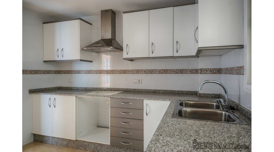 Large apartment on the second line in Altea This three-bed.. - 6