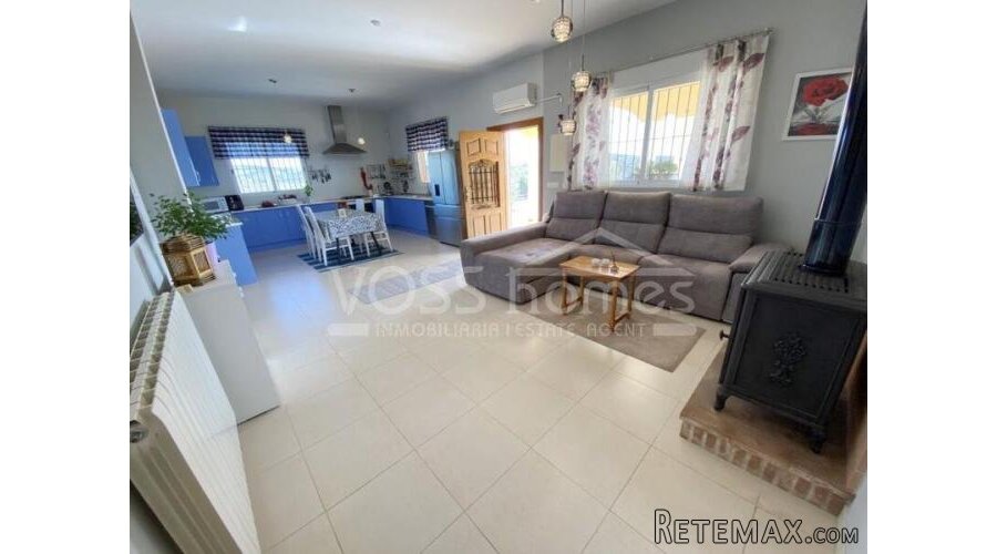 NEW & EXCLUSIVE TO VOSS HOMES - A large, WOW, light &.. - 11