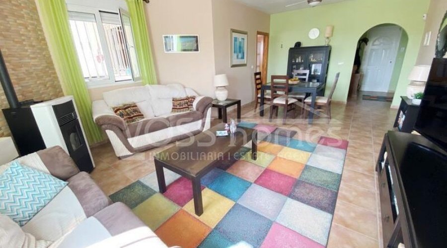 NEW & EXCLUSIVE TO VOSS HOMES - A lovingly presented, 3.. - 11