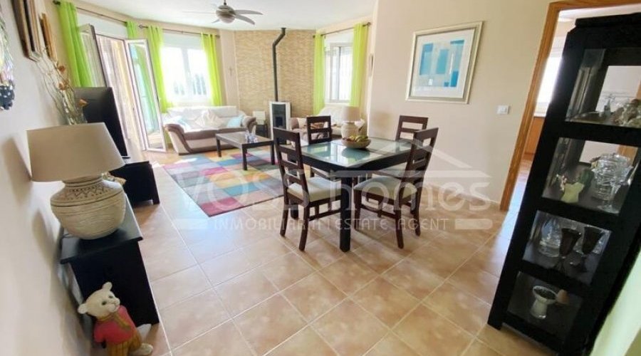 NEW & EXCLUSIVE TO VOSS HOMES - A lovingly presented, 3.. - 12