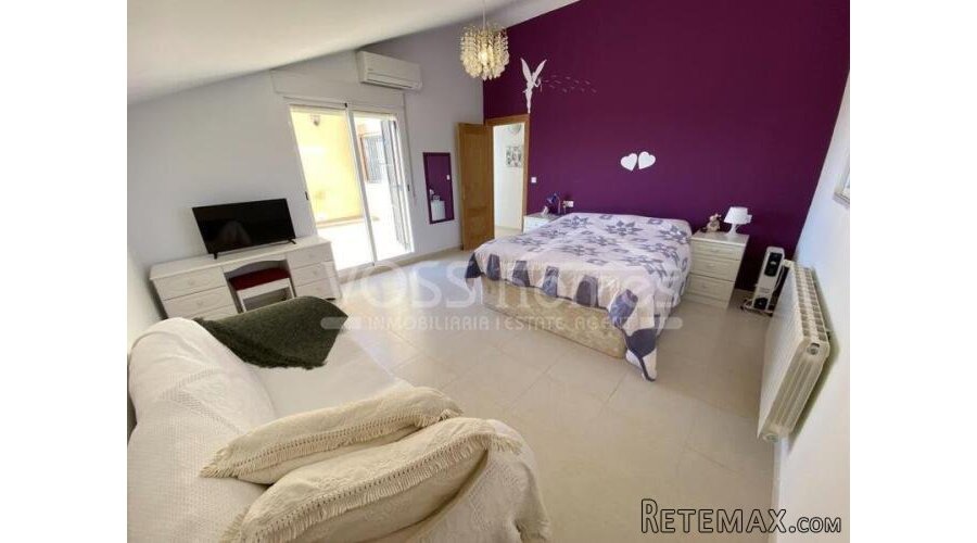 NEW & EXCLUSIVE TO VOSS HOMES - A large, WOW, light &.. - 19