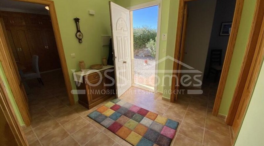 NEW & EXCLUSIVE TO VOSS HOMES - A lovingly presented, 3.. - 19