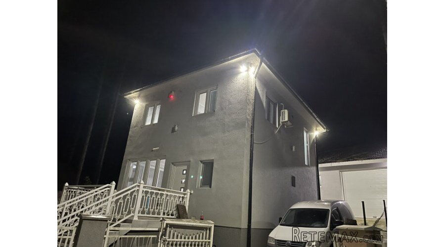 Kuca u Vincima na obali Dunava kod Golubca