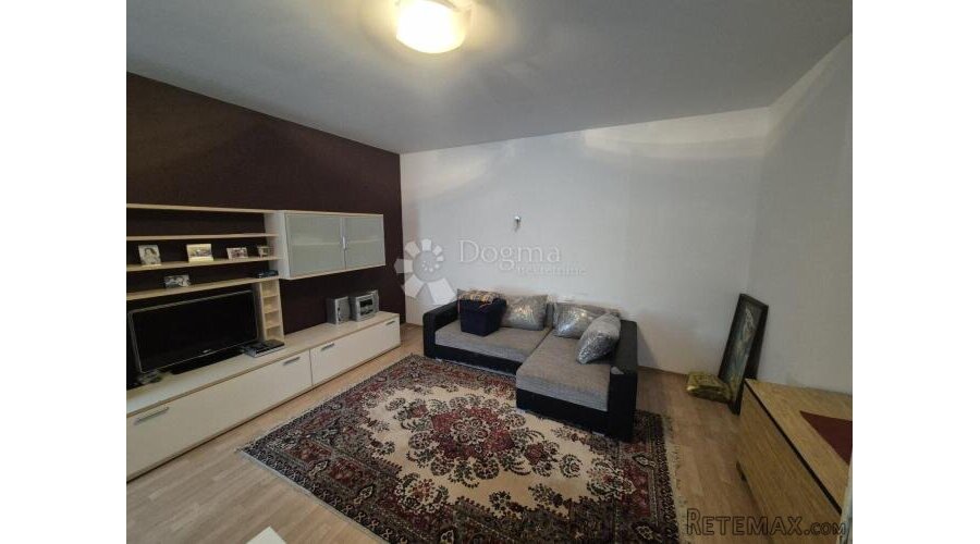 Kuća u centru Mihovljana sa ogromnim podrumom i 3.864m² zeml - 2