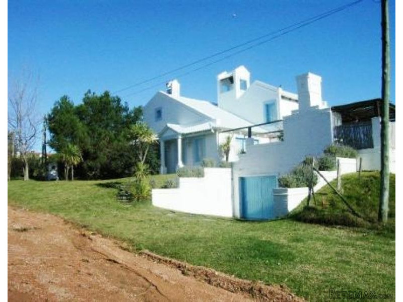 4 Bedroom House - For Rent -..