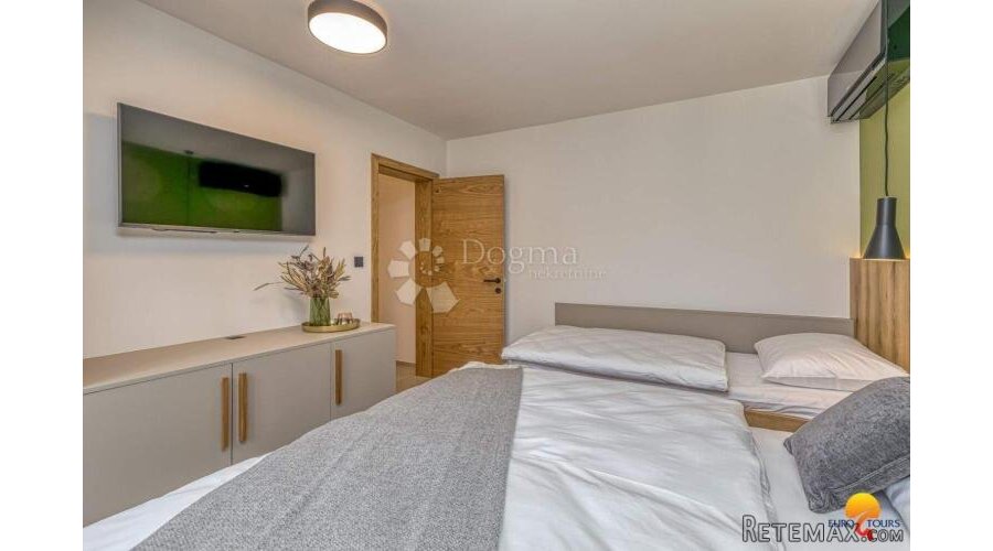 Očaravajuća apartmanska kuća u samom centru Vrsara - 3