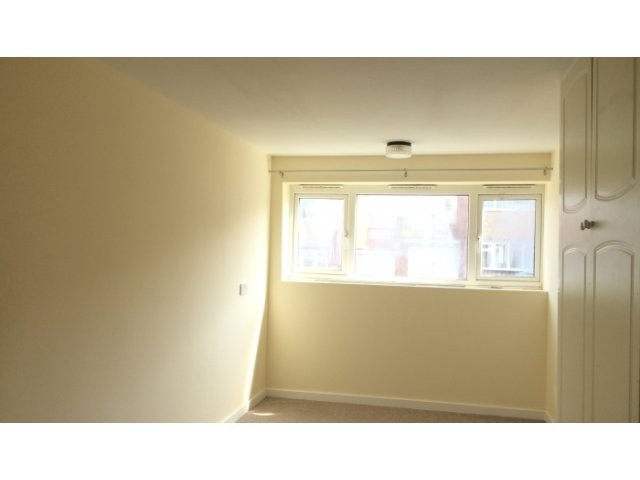 ROOM TO LET IN TRENCH - ALL BILLS..