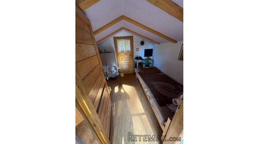 Šarmantna vikend kućica s velikom okućnicom, privatnošću i v