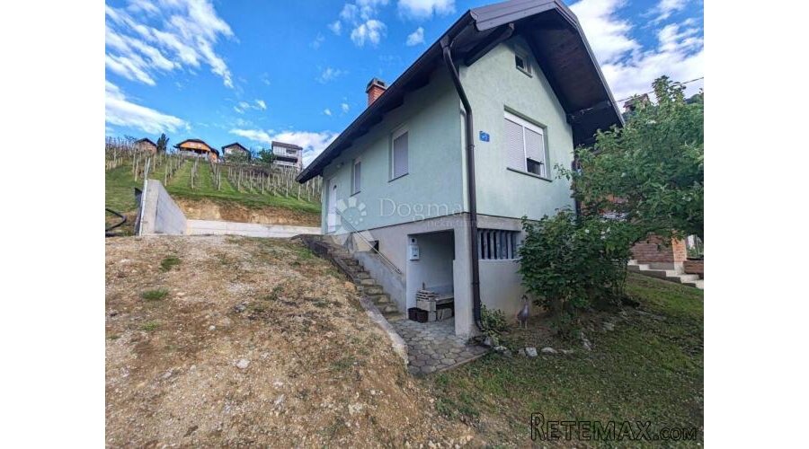Odlična investicija! Kuća s građevinskom dozvolom i započeto
