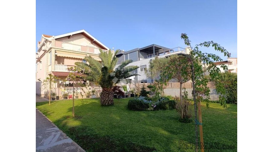 BIBINJE - APARTMANSKA KUĆA PRVI RED DO MORA