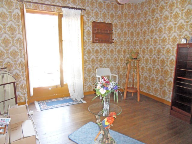 2 Bedroom Town House With A Garage To.. - 2