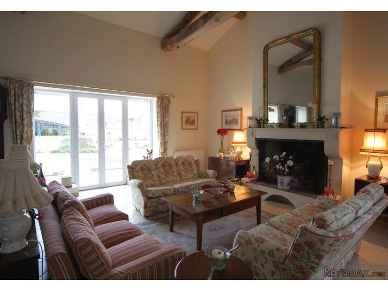 Very Spacious Charentaise With Heated.. - 2