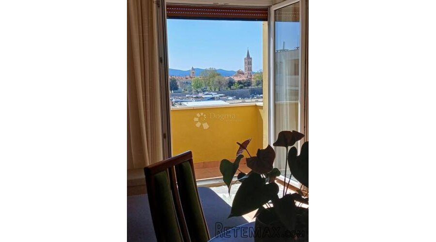 Stan Zadar - panoramski pogled na Poluotok i more